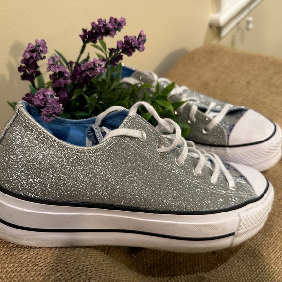 Women’s CONVERSE Silver Sparkle Glitter Sneakers Size 9 - Picture 7 of 15